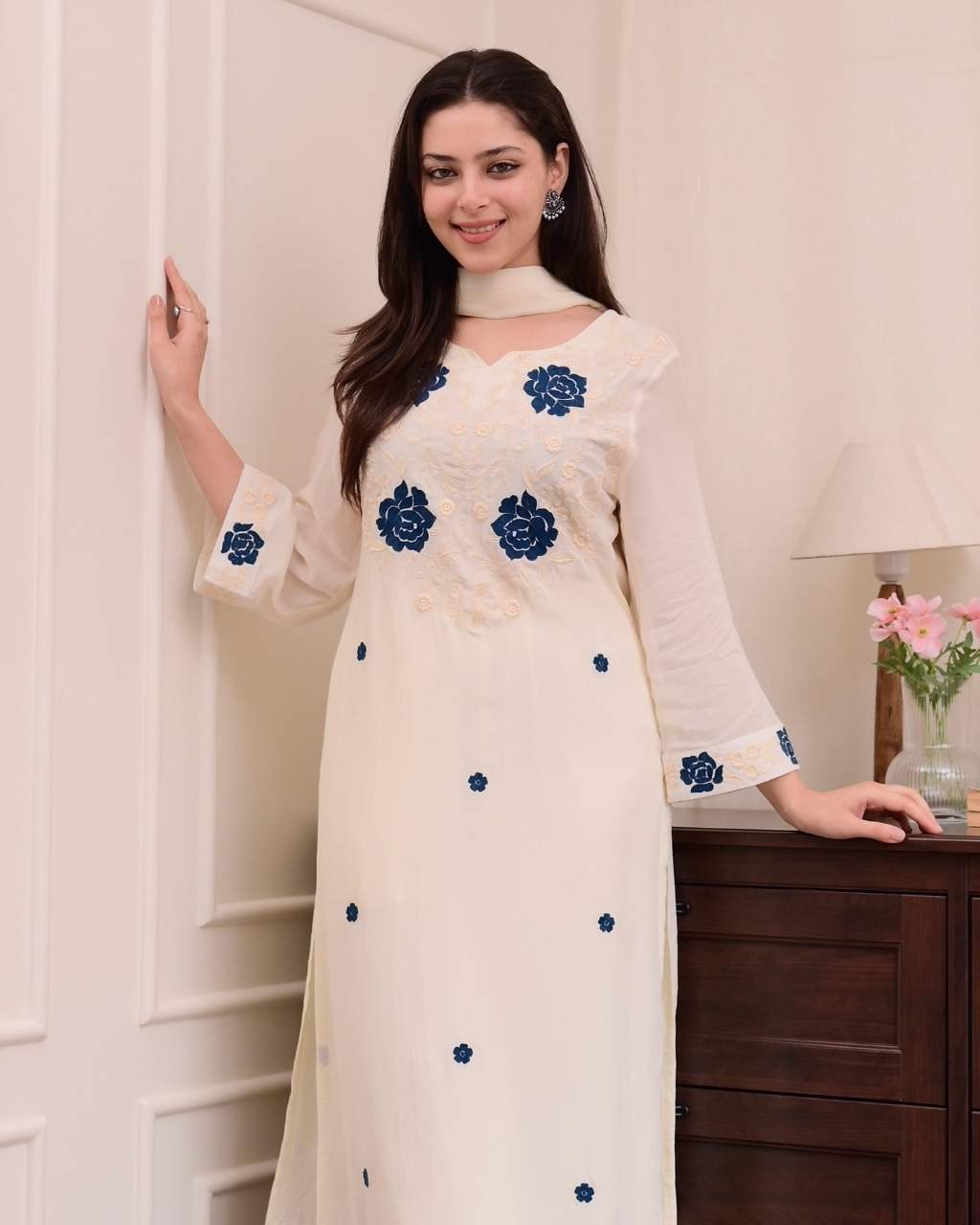 Elegant Ivory Kurta Set With Contrast Navy Blue Floral Embroidery