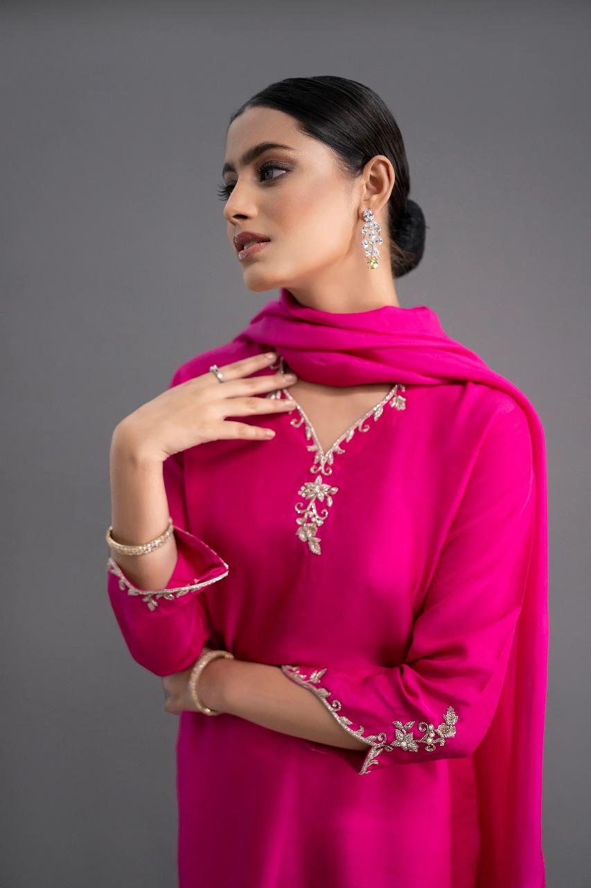 Vibrant Rani Pink Silk Blend Kurta Set With Heavy Gold Zari & Stone Work - Image 4