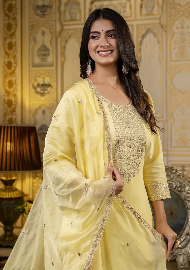 Light Lemon Yellow Silk Blend Kurta Set With Heavy Gold Zari Work - Image 4