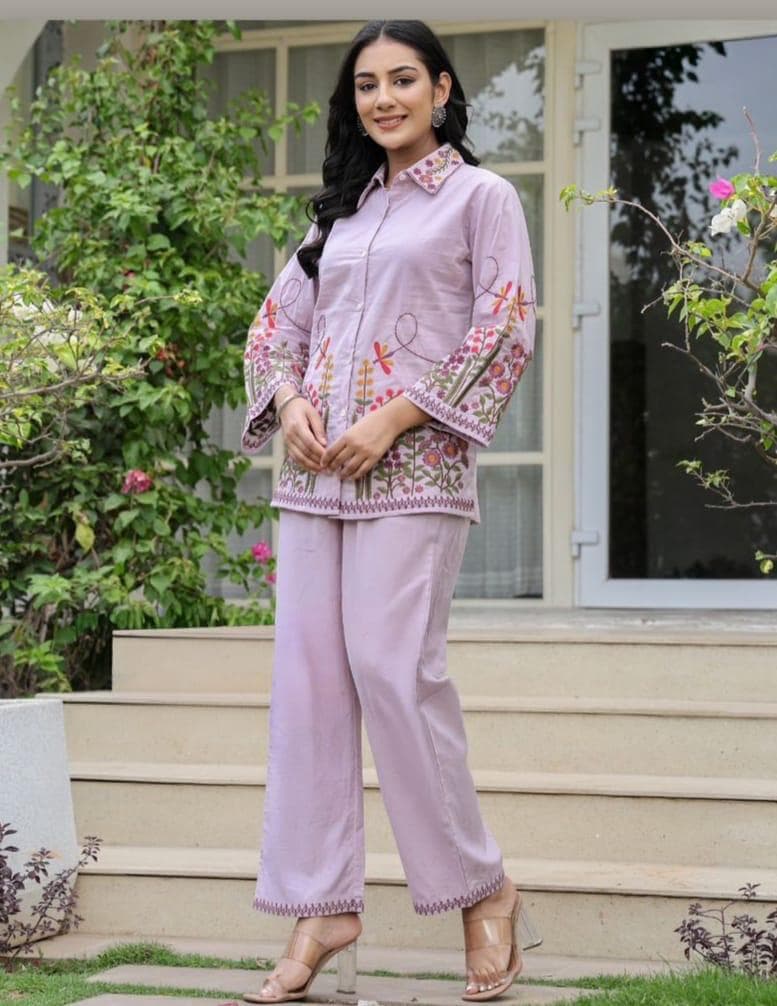 Women’s Dhabu Cotton Kurti Pant Set With Embroidery Work - Image 3