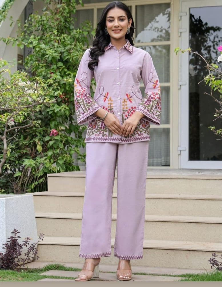 Women’s Dhabu Cotton Kurti Pant Set With Embroidery Work - Image 5