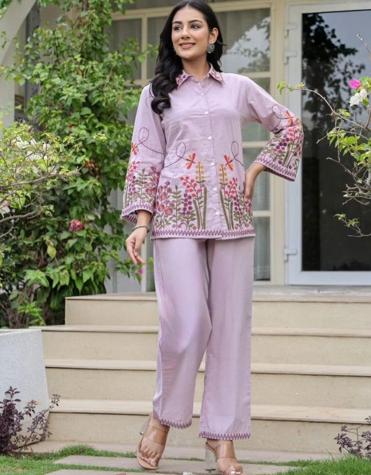 Women’s Dhabu Cotton Kurti Pant Set With Embroidery Work - Image 6