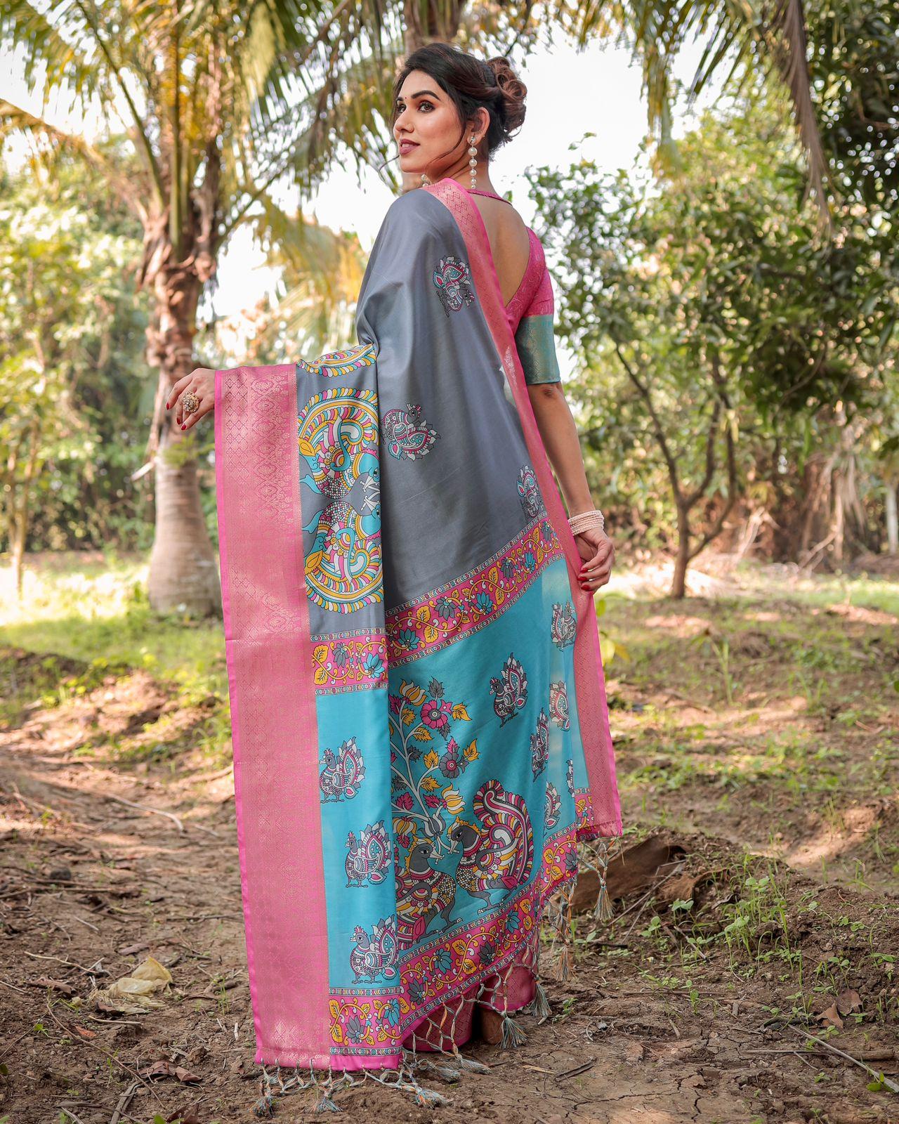 Traditional Embroidered Saree - Image 3